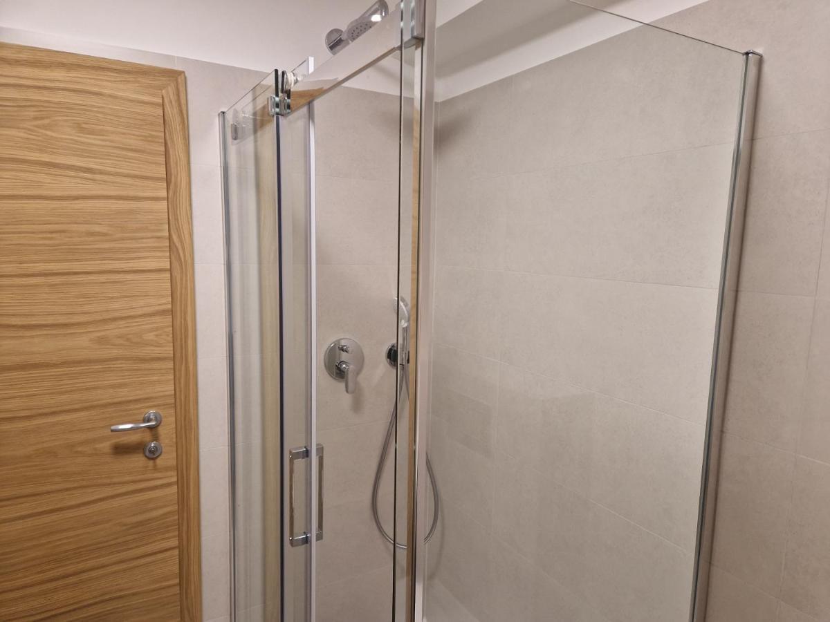 מאלינסקה Apartments Cerovic מראה חיצוני תמונה