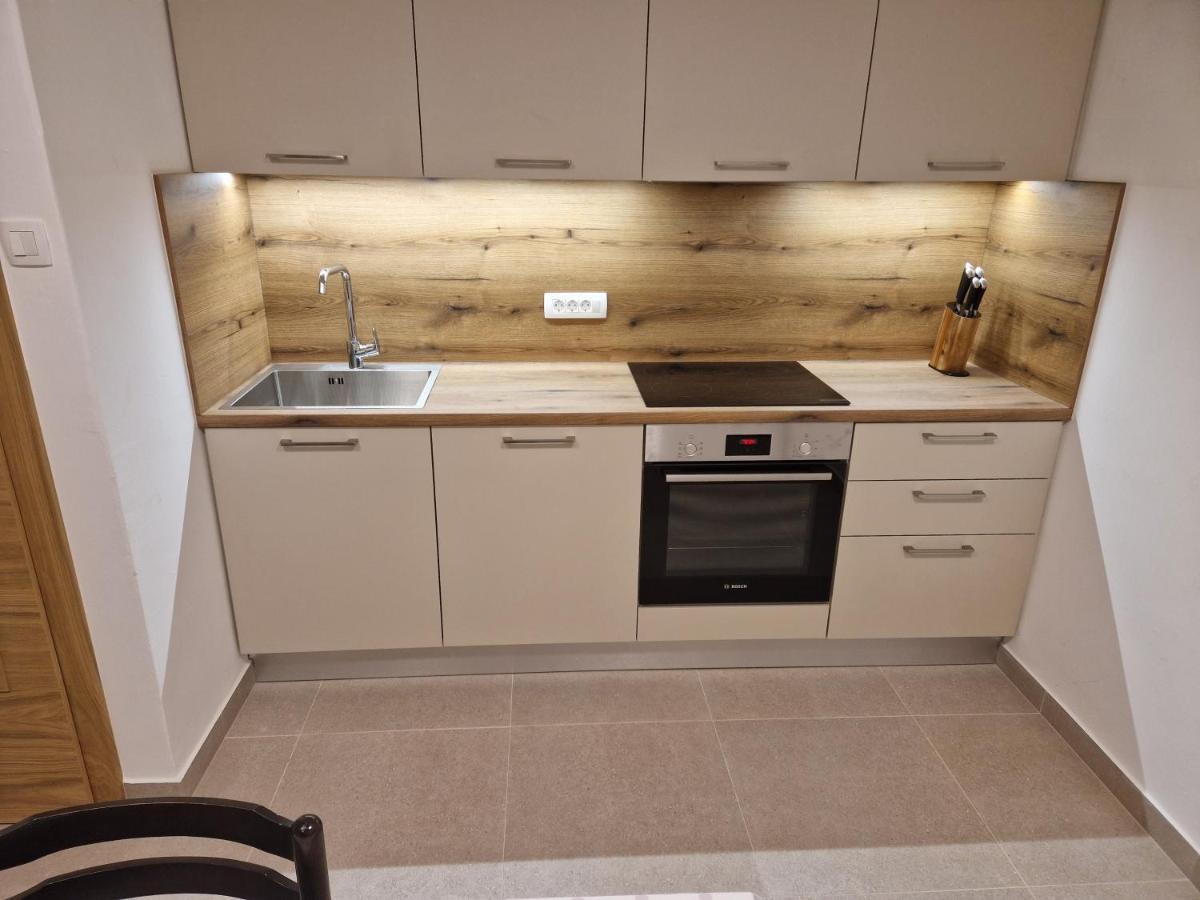 מאלינסקה Apartments Cerovic מראה חיצוני תמונה