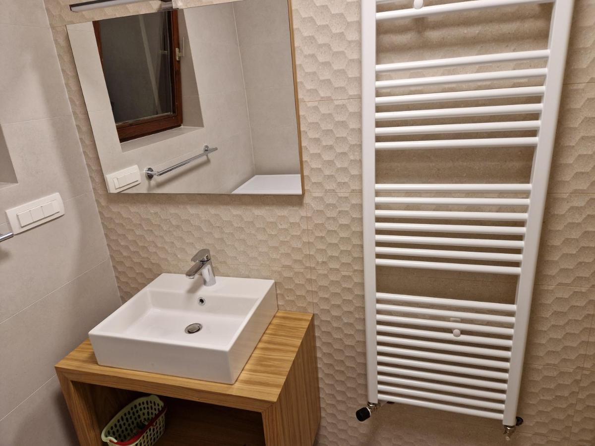 מאלינסקה Apartments Cerovic מראה חיצוני תמונה