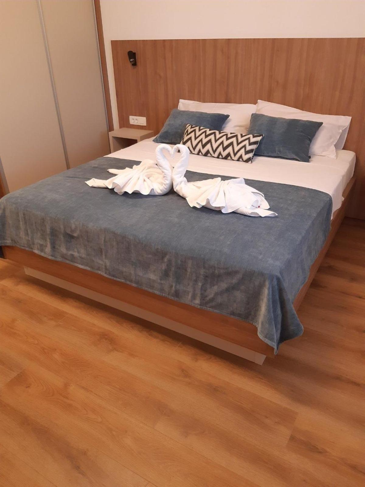 מאלינסקה Apartments Cerovic מראה חיצוני תמונה
